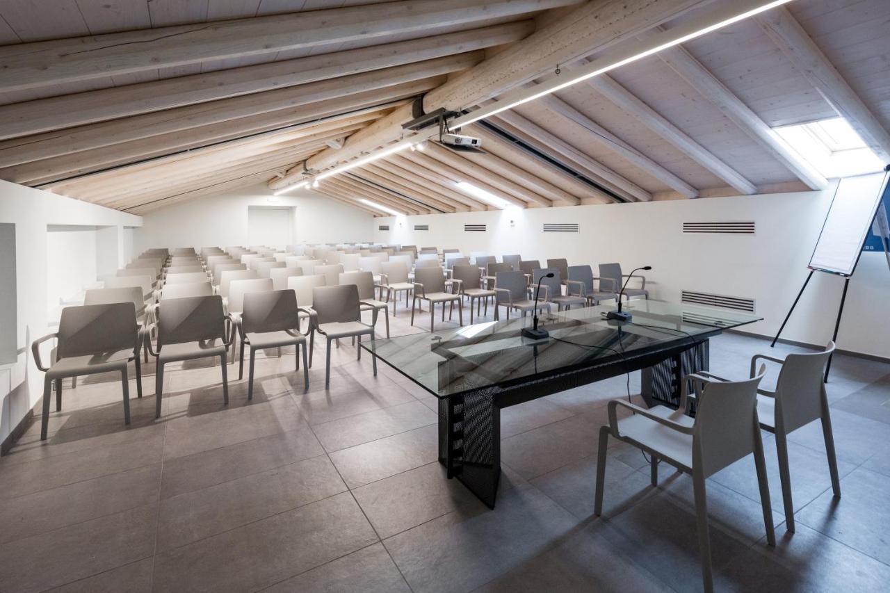 La Ripa Boutique Hotel Albino Екстериор снимка